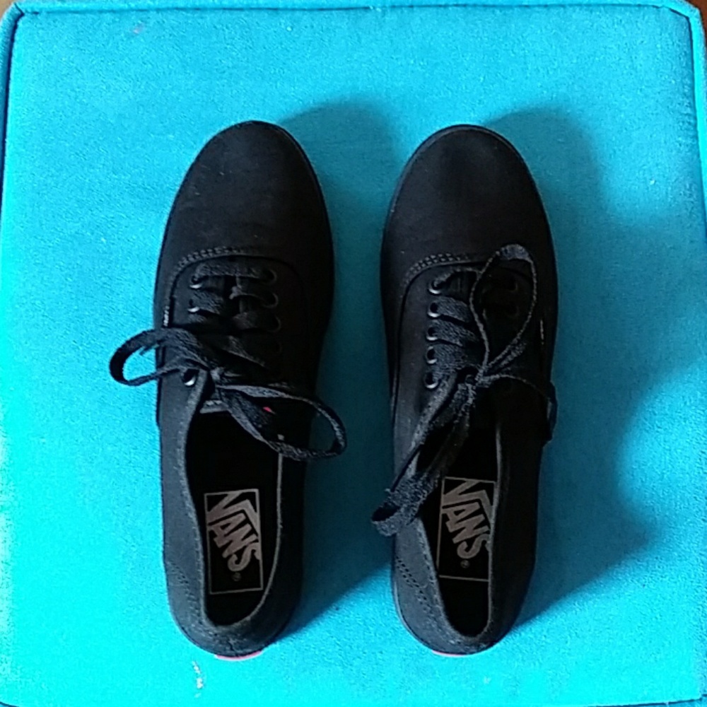 Vans - Picture 4 of 5